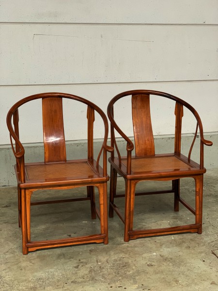 Pair of horse shoe armchair